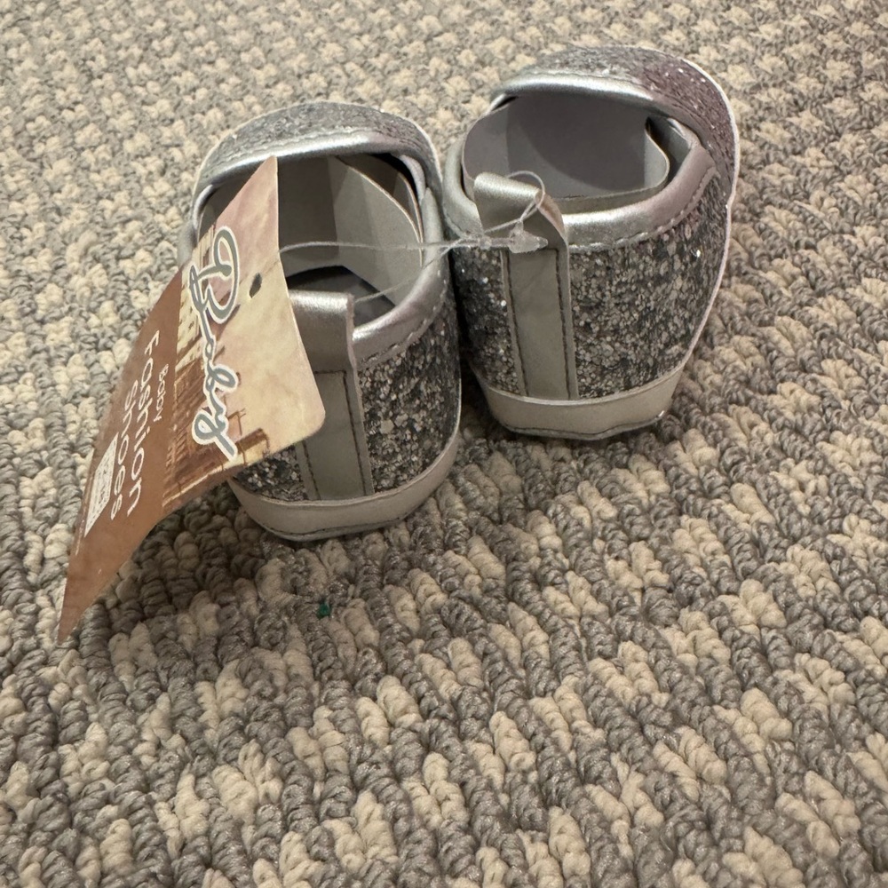 NWT BABY FASHION SHOES 12-18 MONTHS - Picture 4 of 5